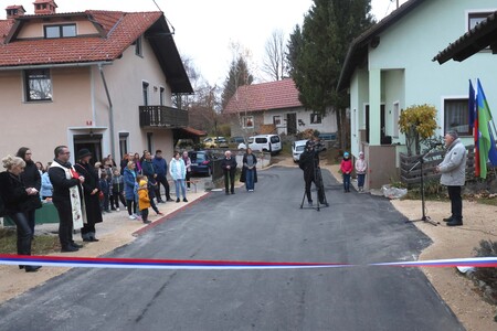 Odprtje ceste Dobec 09 Foto Ljubo Vukelič